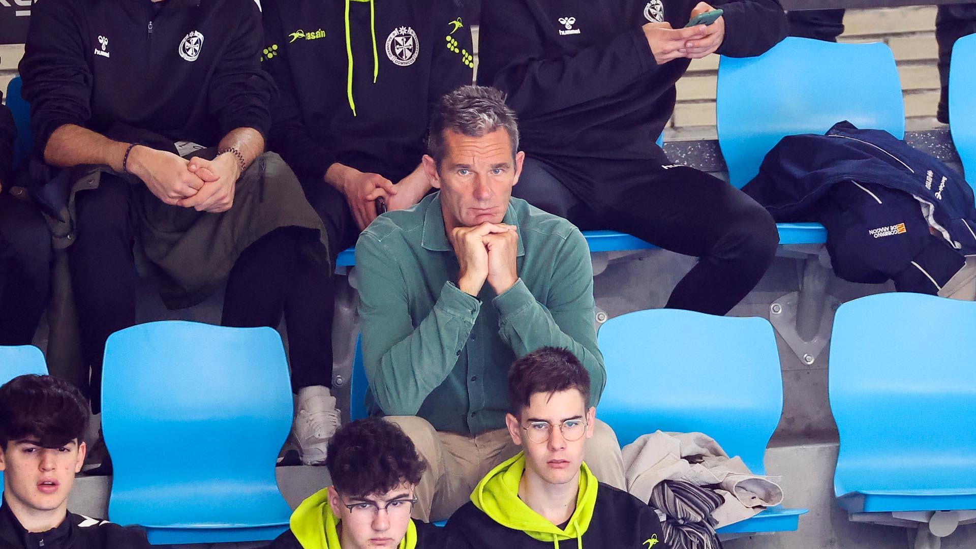 Iñaki Urdangarin acudió a la Catedral para ver a su hijo Pablo, jugador del FC Barcelona, contra Helvetia Anaitasuna