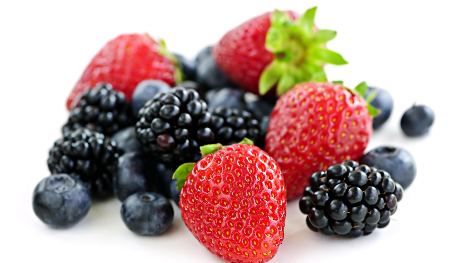 Frutas, frambuesas... los frutos del bosque están de temporada.