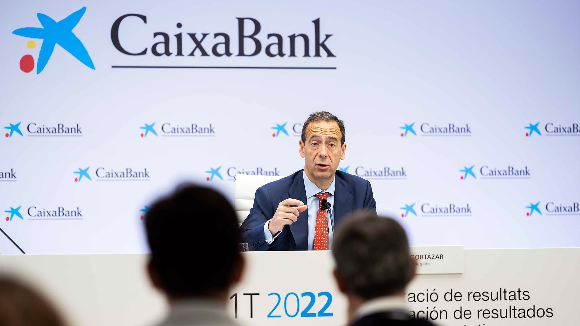 El consejero delegado de Caixabank, Gonzalo Gortázar, en un momento de la presentación de los resultados de la entidad