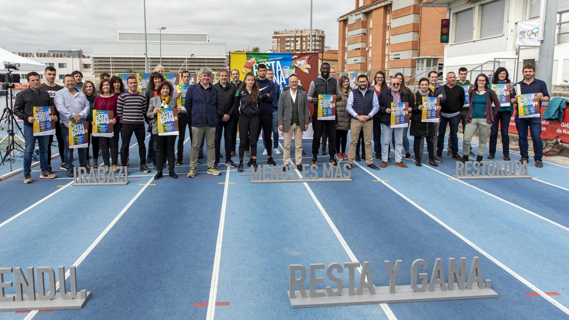 A: Jesús Caso
F: 29.04.2022
P: 
L: Pamplona
T: Presentación campaña de reciclaje con Nerea Bermejo y Asier Martínez.