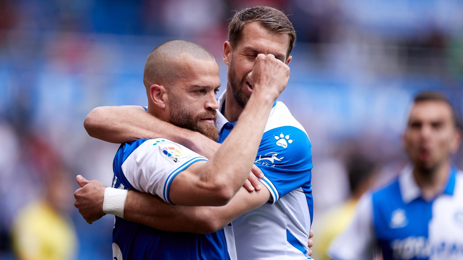 Laguardia celebra uno de los goles del Alavés contra el Villarreal