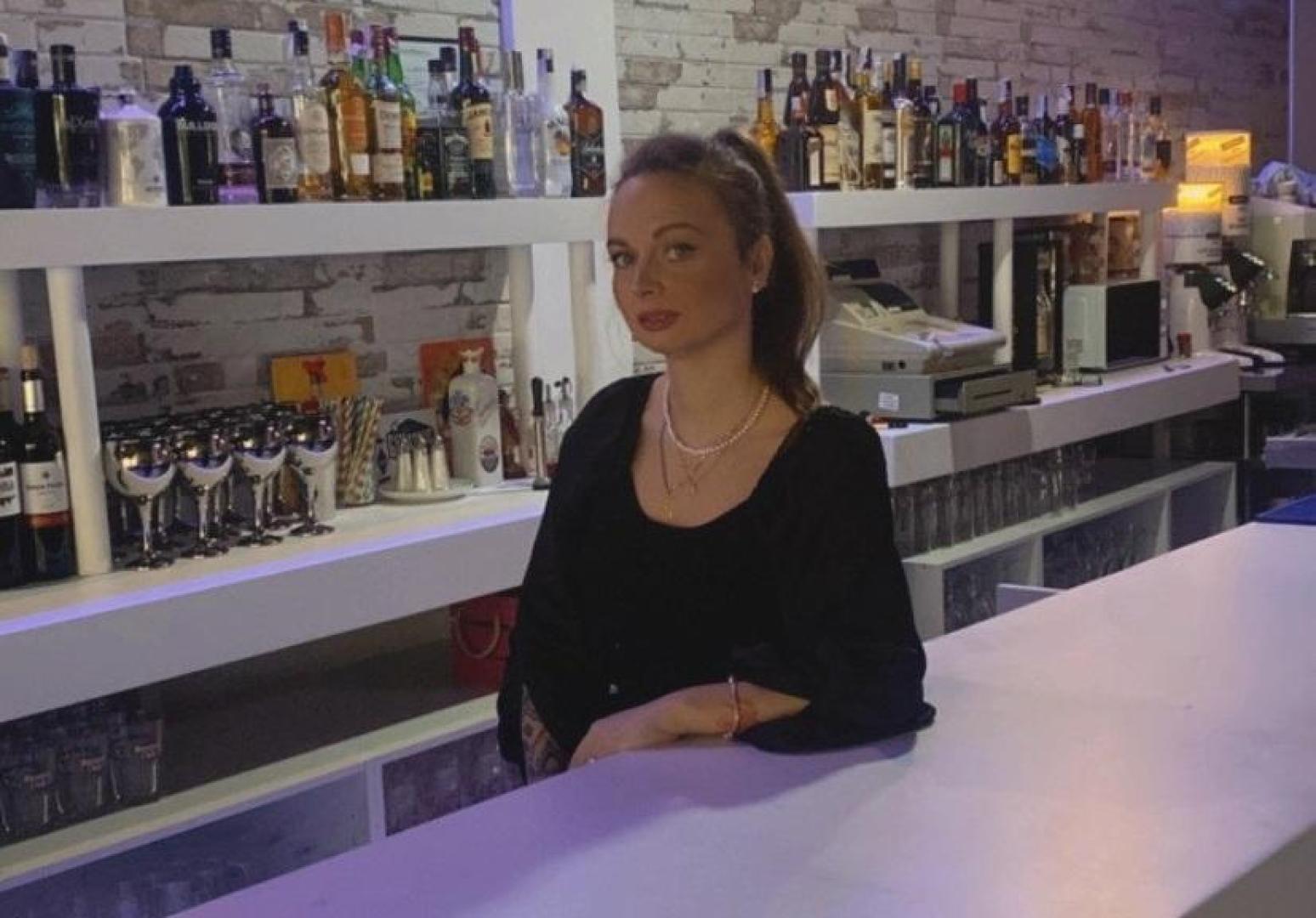 Alexandra Lisandru, en la barra de El Acento