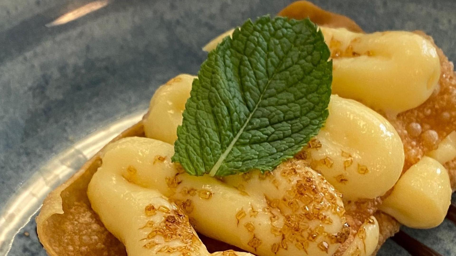 El postre elaborado con crema pastelera de espárragos del restaurante Topero