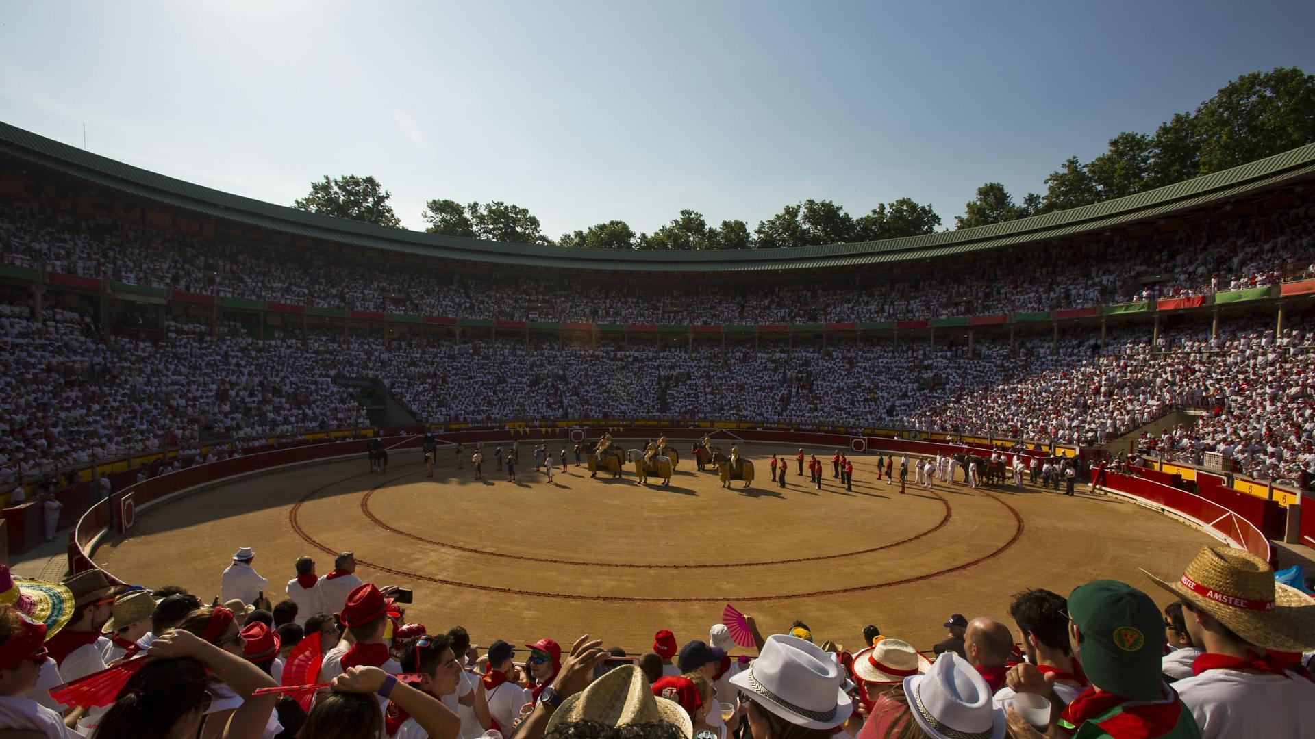 La plaza de toros de Pamplona, en una tarde de San Fermín.