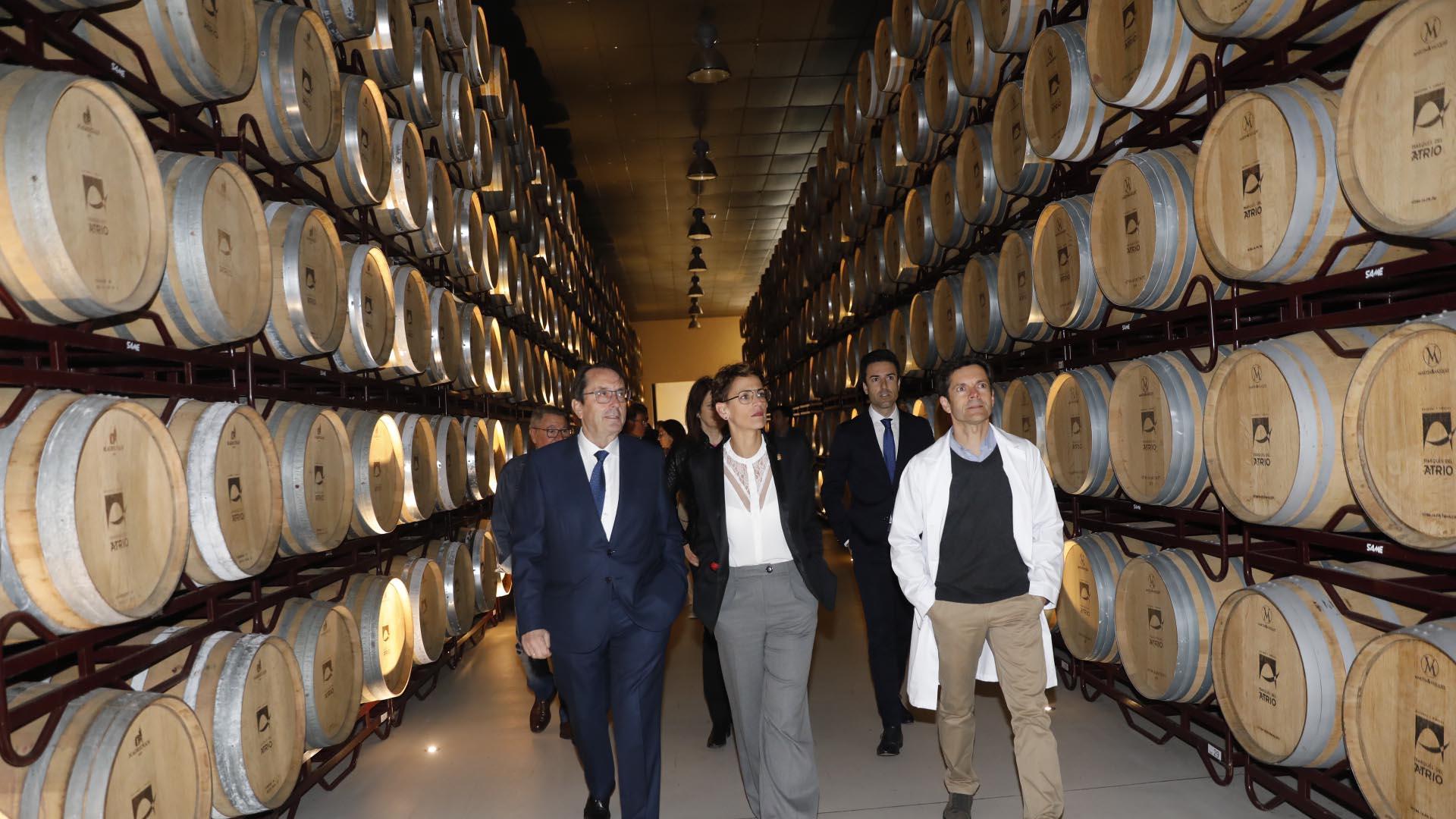 María Chivite visita las instalaciones de la bodega Marqués del Atrio