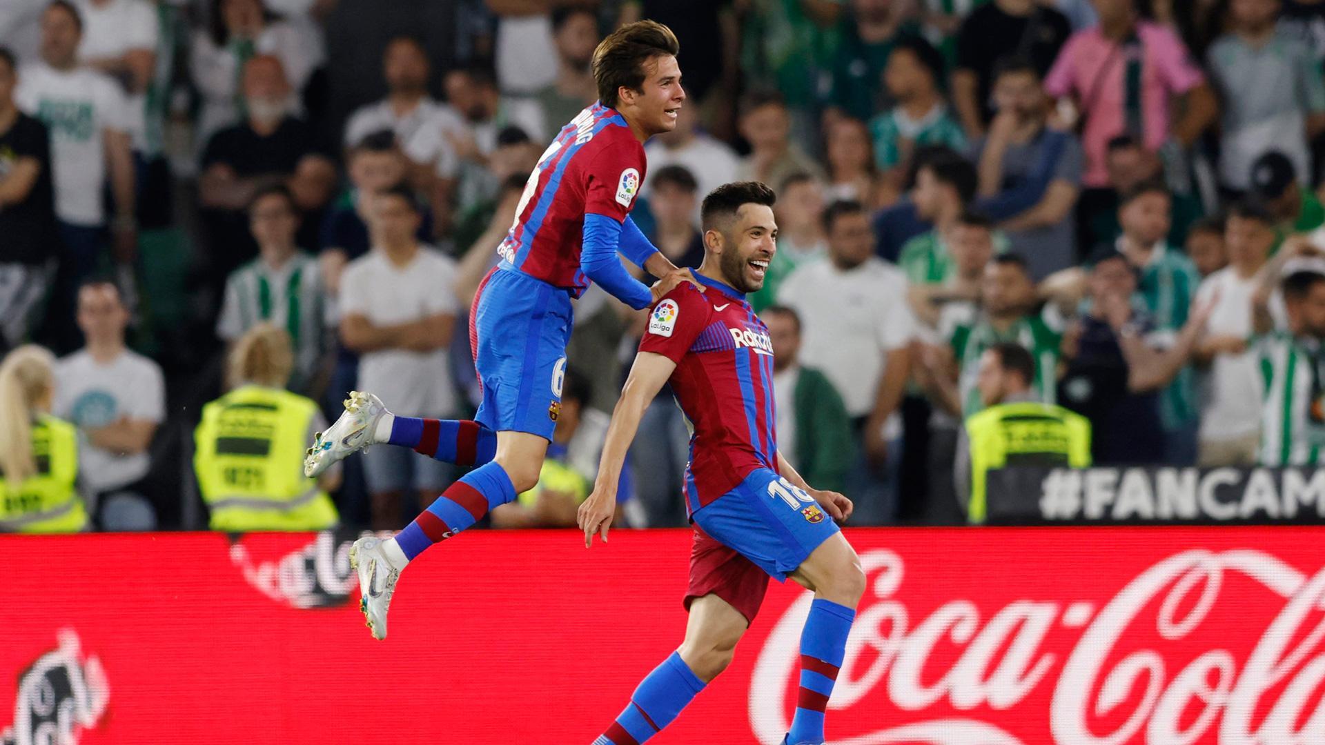 Jordi Alba celebra el gol de la victoria del Barcelona ante el Betis