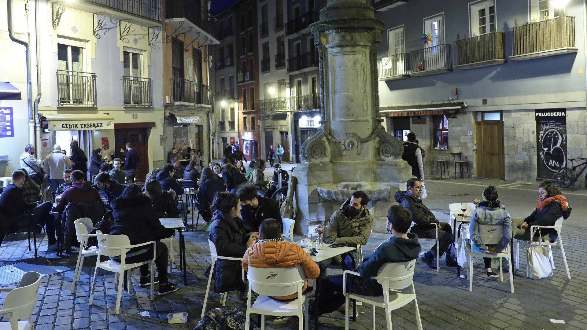 Las terrazas de la plaza de Navarrería empezaron a funcionar en abril de 2021