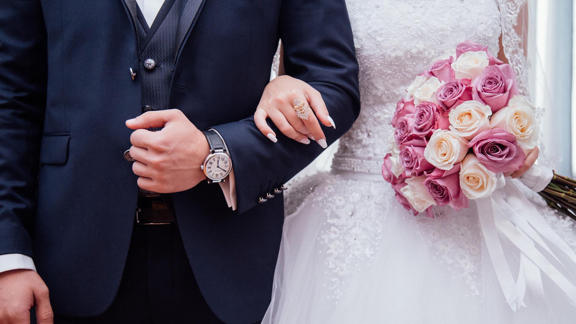 Imagen de novios en su boda