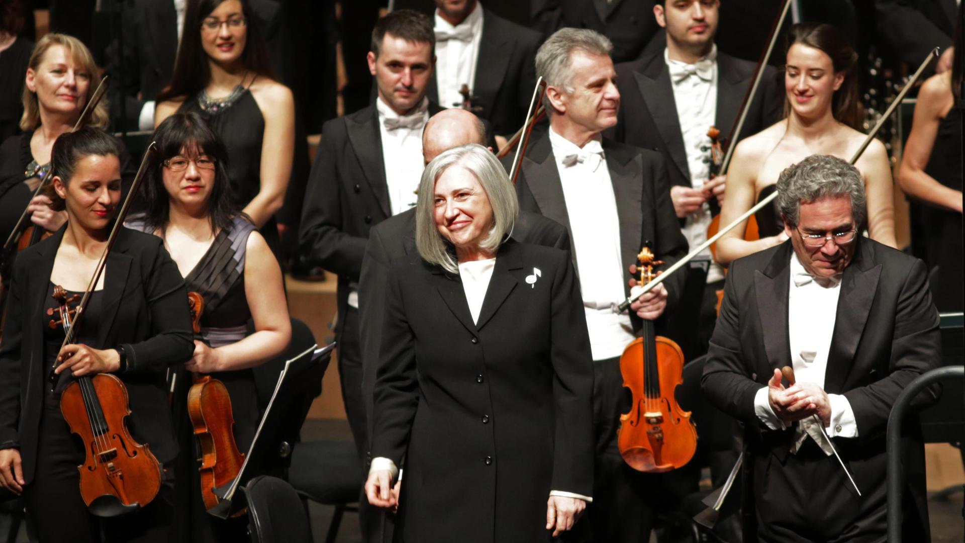 Teresa Catalán, acompañada por músicos de la Sinfónica de Euskadi