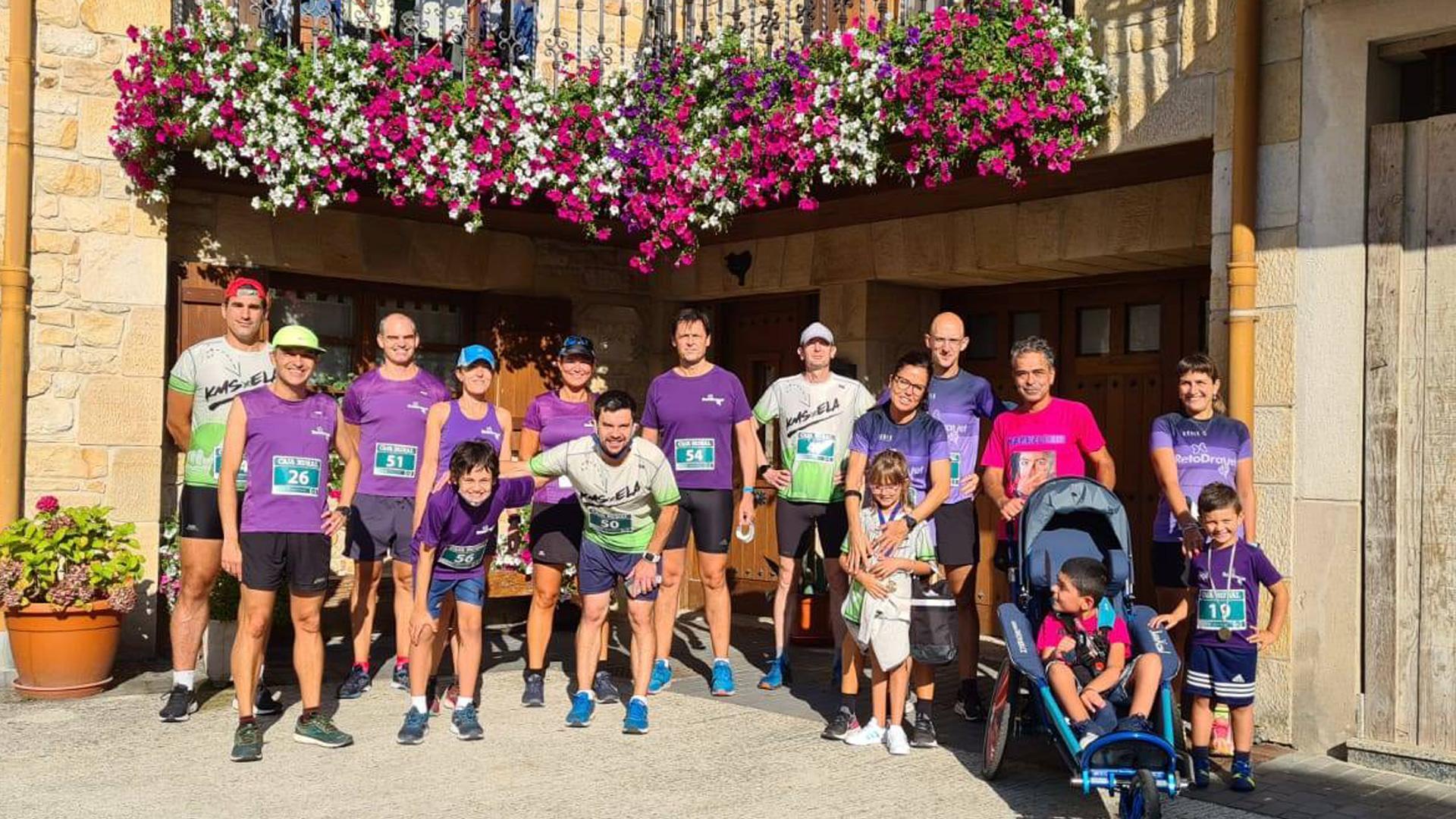 En silla de ruedas, Markel Carmona, en una edición anterior de la carrera solidaria de Ziordia