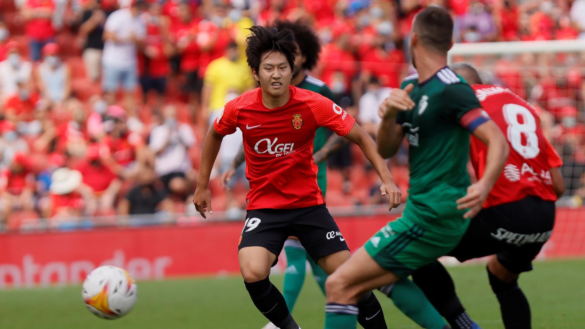 Kang-in Lee y Oier, en el partido Mallorca-Osasuna de la primera vuelta