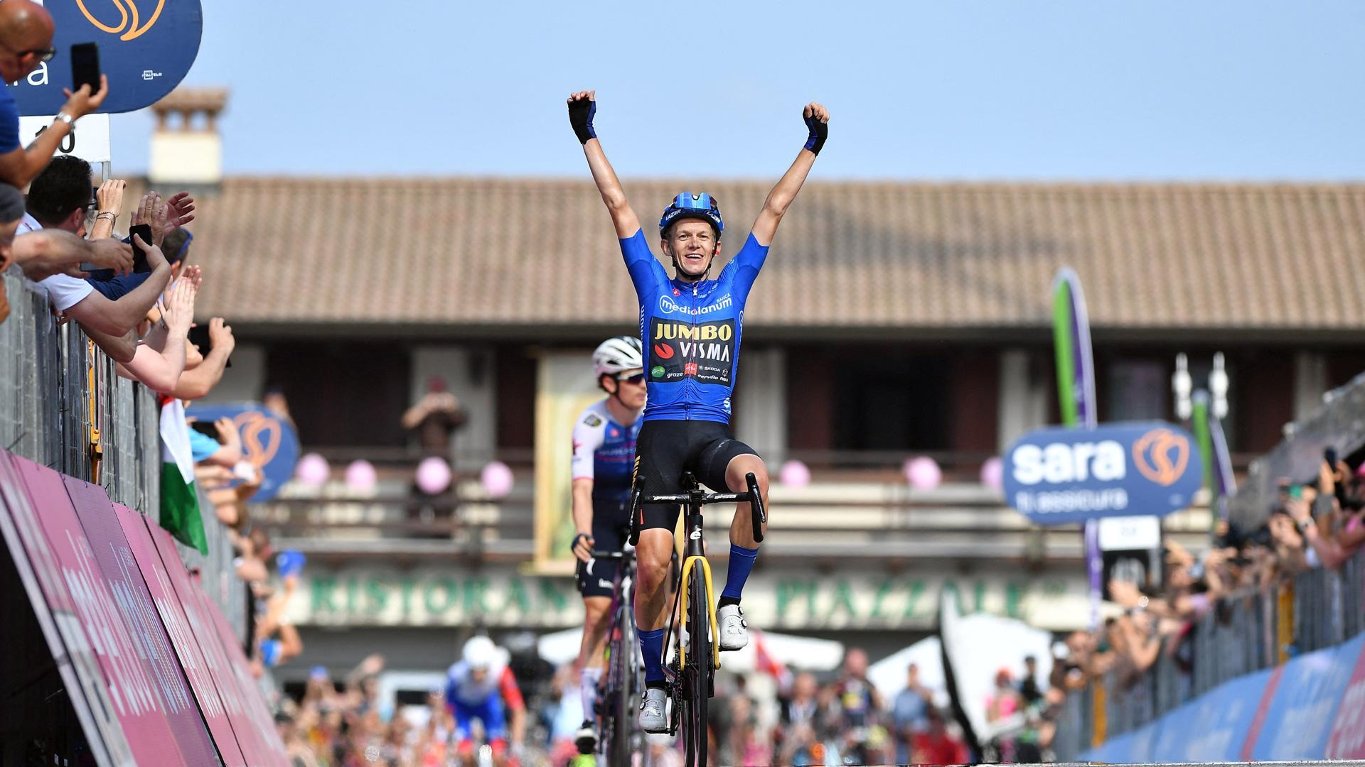 Koen Bouwman celebra su segunda victoria en el Giro
