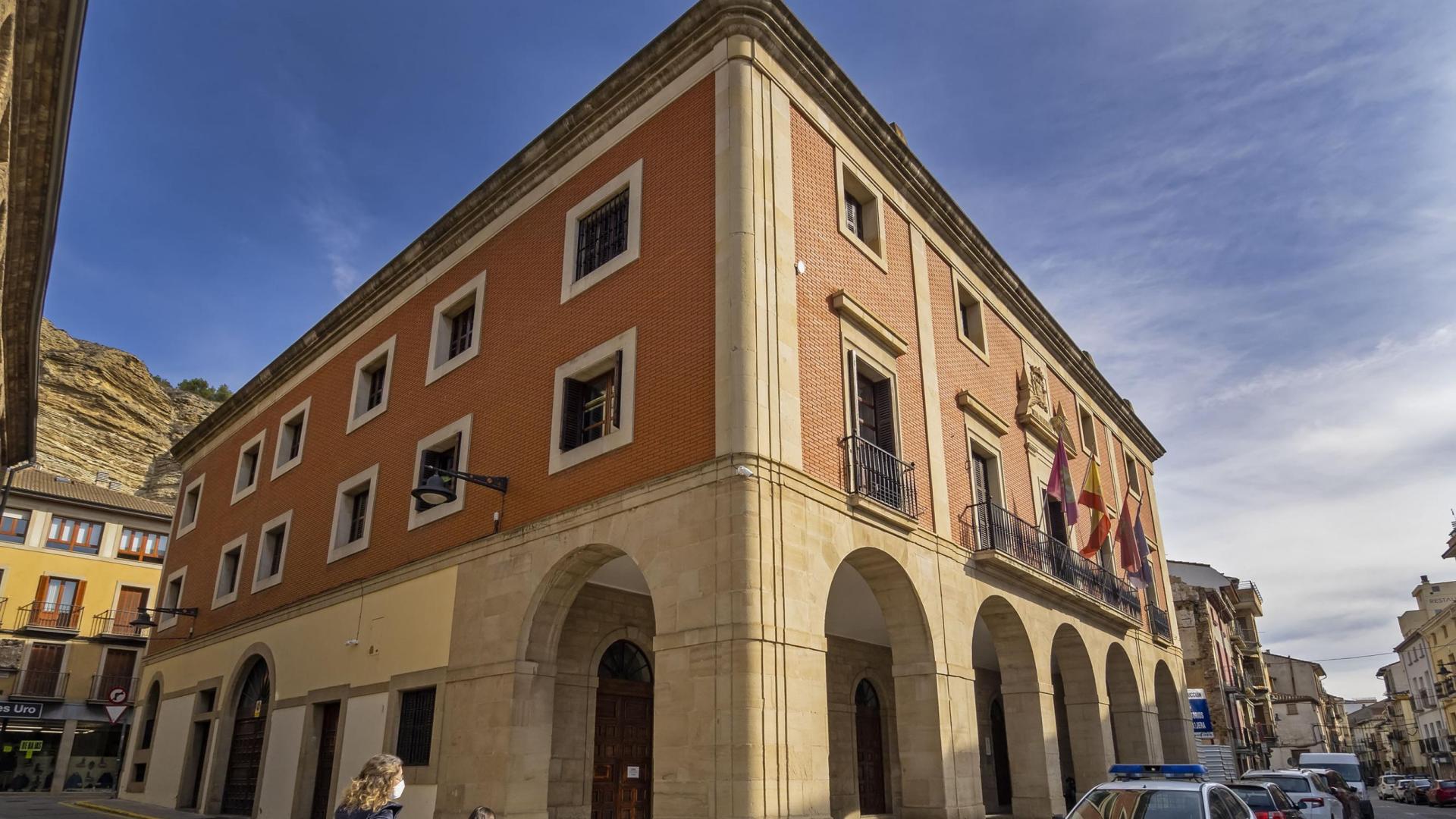 Casa consistorial de Lodosa, uno de los ayuntamientos que ha convocado plazas a través de una OPE para estabilizar empleo público.
