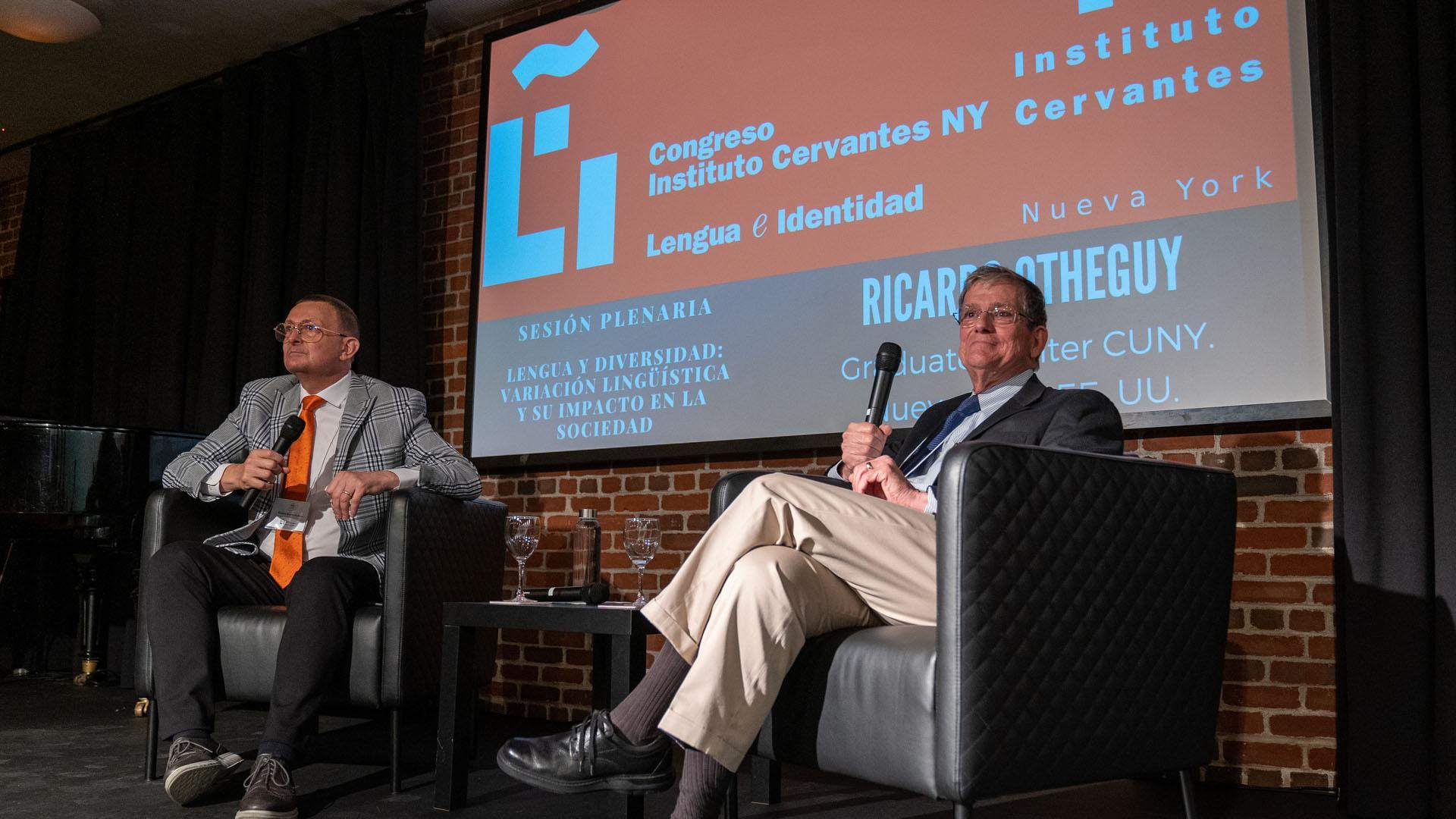 El director del Instituto Cervantes de Nueva York, Richard Bueno, y el profesor Richard Otheguy