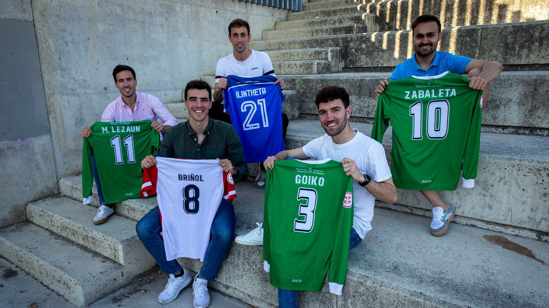Los jugadores Miguel Lezáun (San Juan), Javi Briñol (Mutilvera), Ion Ander Ilintxeta (Peña Sport), Imanol Goicoechea (San Juan) y Aritz Zabaleta (San Juan) han decidido colgar las botas tras jugar, esta última temporada, en la Segunda RFEF