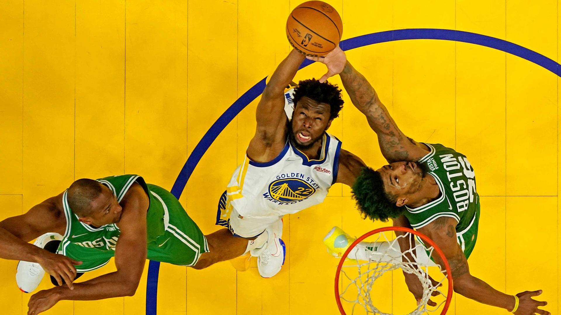 Un momento del partido disputado entre los Warriors y los Celtics