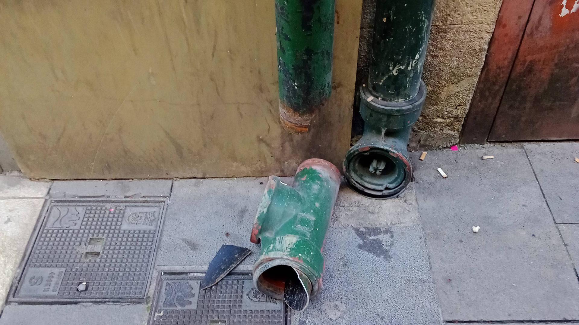 Destrozos en la calle San Gregorio de Pamplona