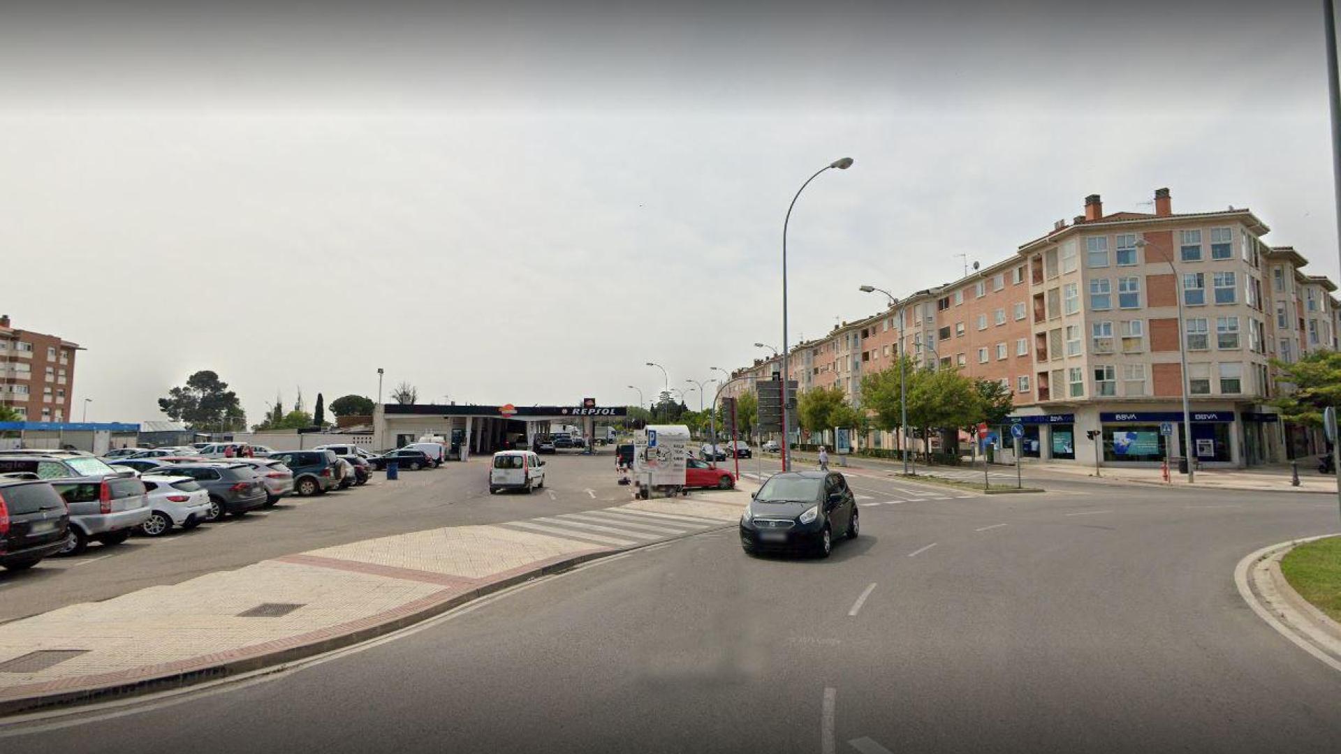 Imagen de la campa donde estaba estacionado el camión, vista desde la rotonda de la avenida Zaragoza