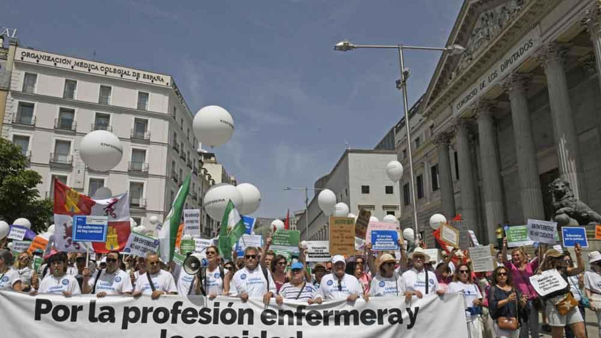 La cabecera de la manifestación, a la altura del Congreso