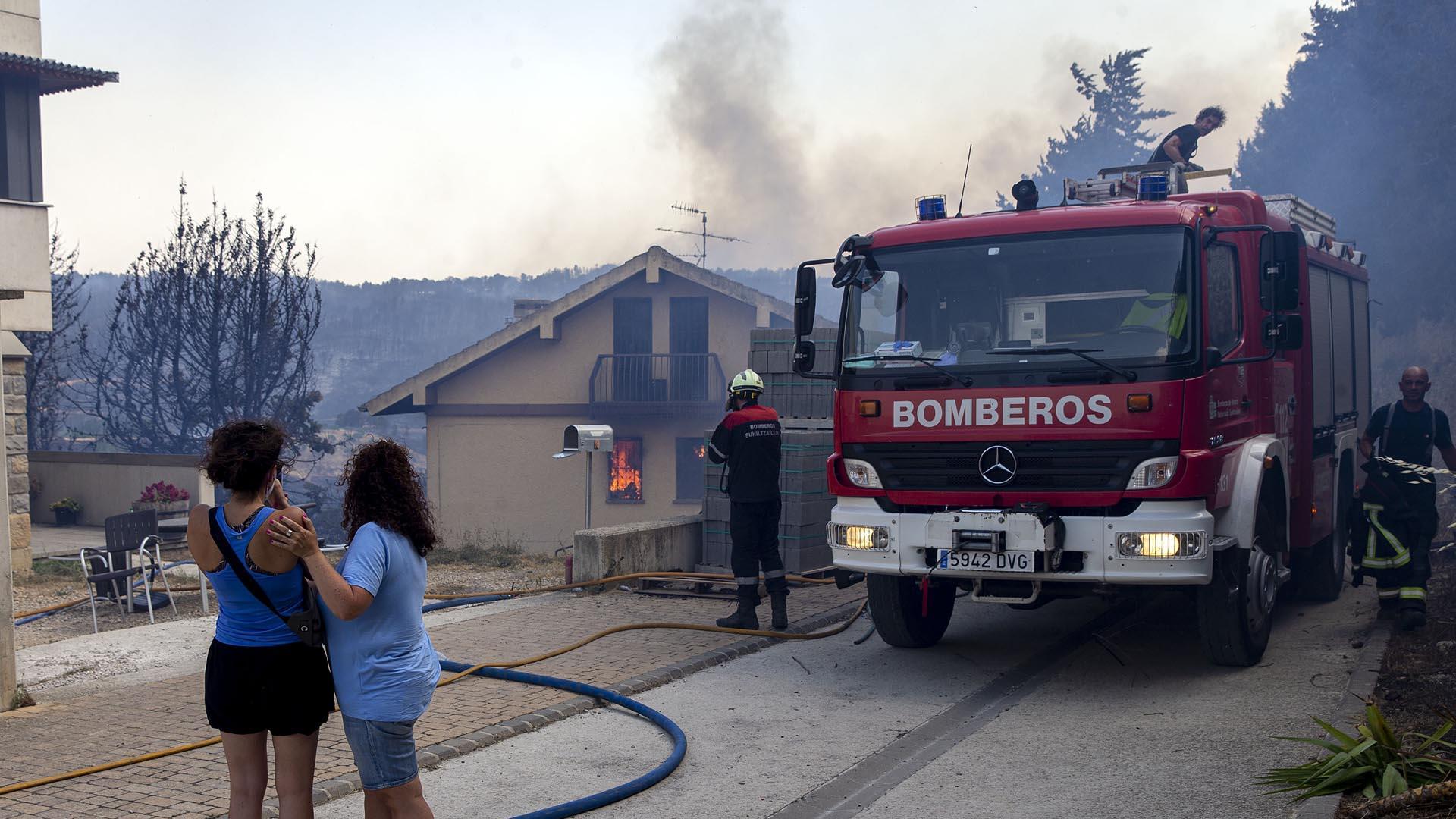 Fotos del incendio producido entre Obanos y Legarda.