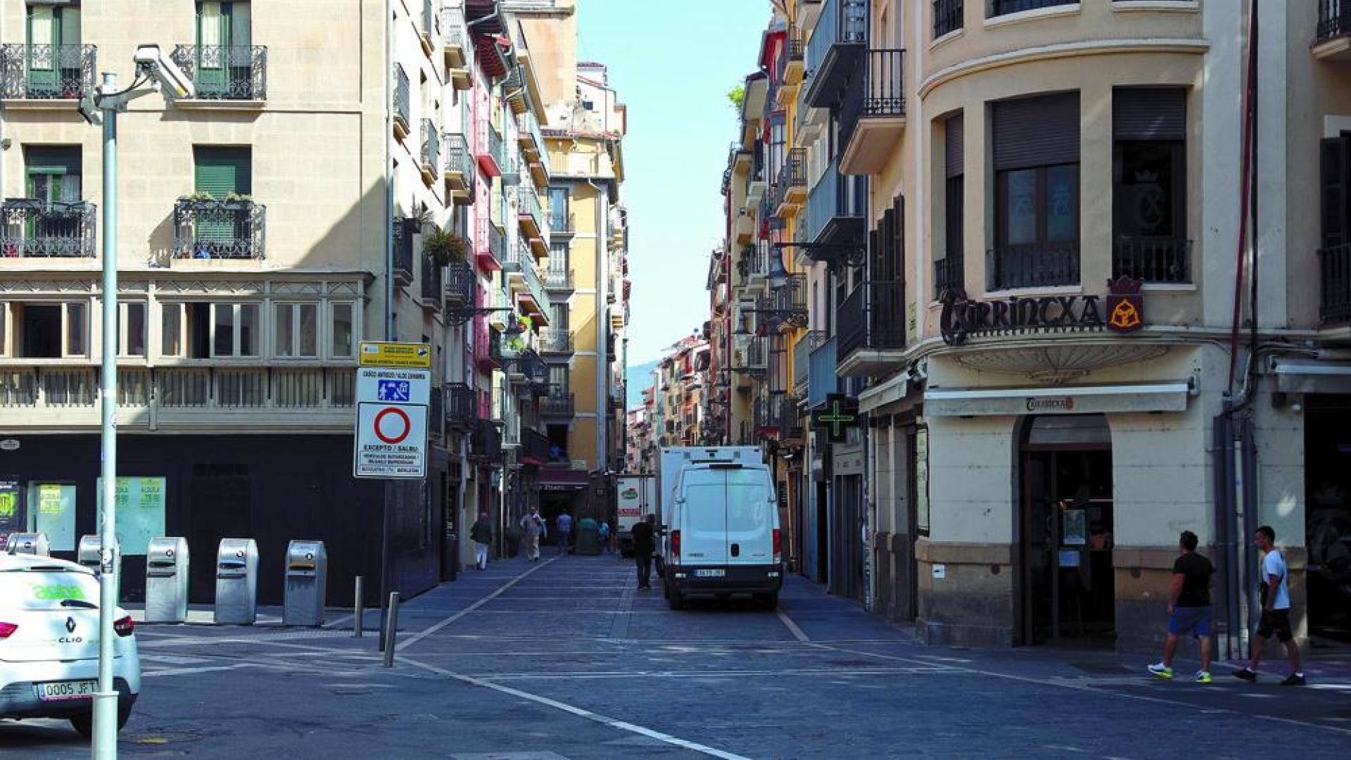 Una cámara de vigilancia al inicio de la Estafeta, la calle en lo Viejo donde más dispositivos se van a instalar