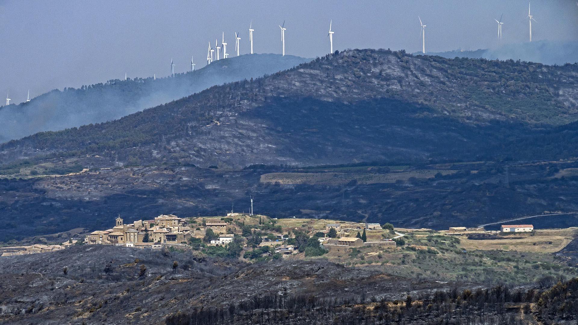 Fotos de los incendios en Navarra este lunes. Efectos del incendio en la zona de Ujué, San Martín de Unx y Lerga.