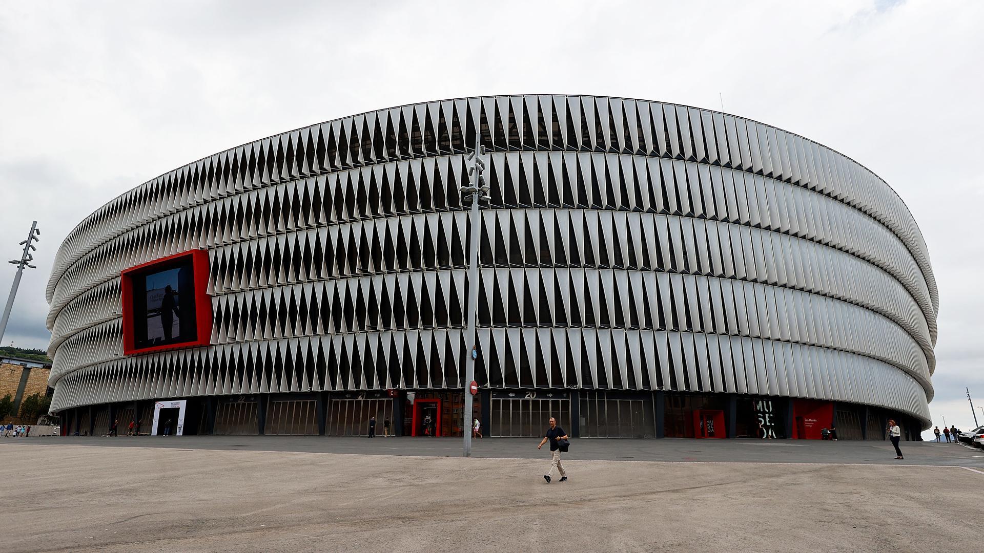Exterior del estadio San Mamés, uno de los lugares que acogerán las urnas para las elecciones del Athletic
