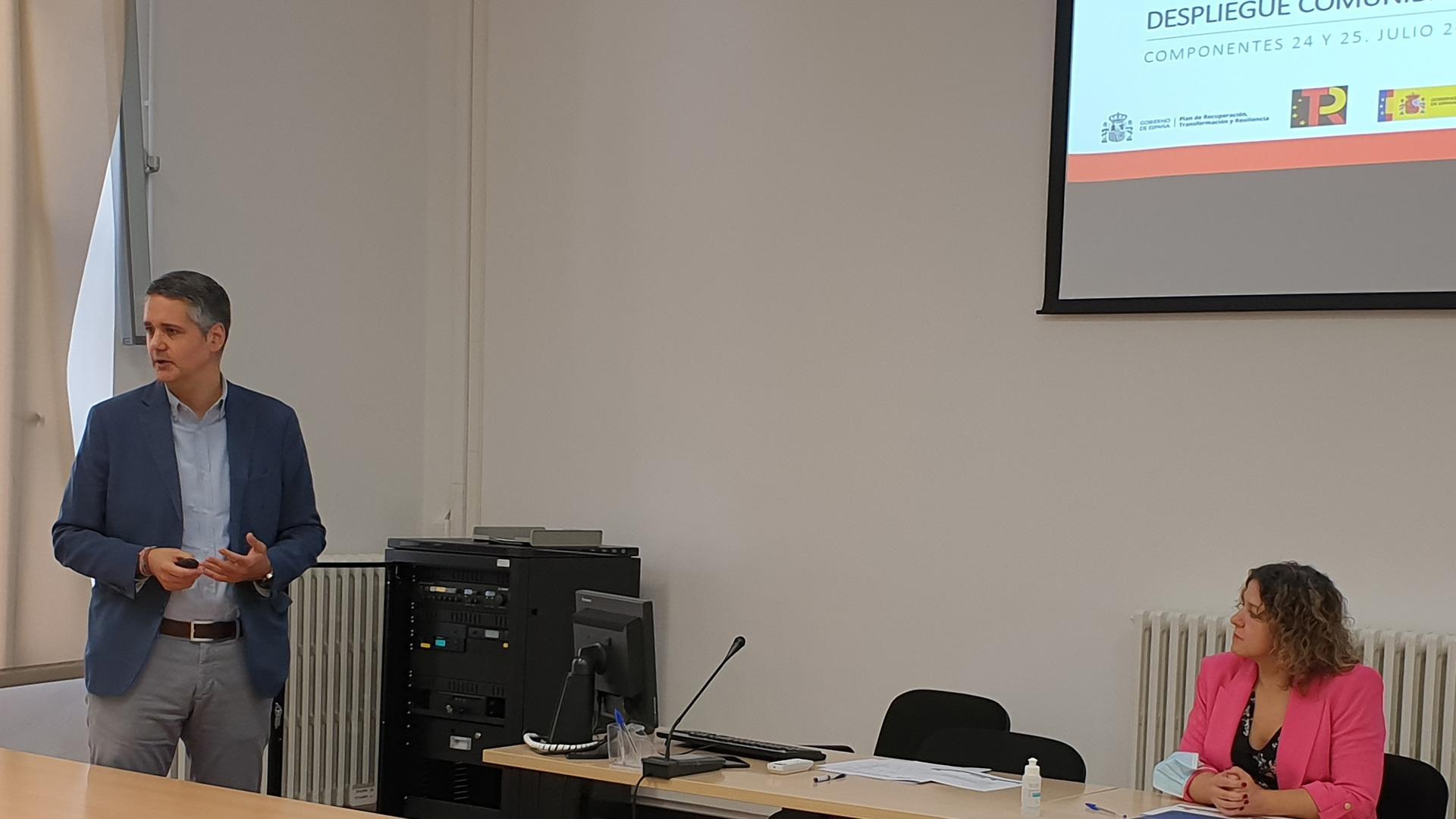 El director general de Cultura - Institución Príncipe de Viana explica las líneas de ayudas a los agentes culturales