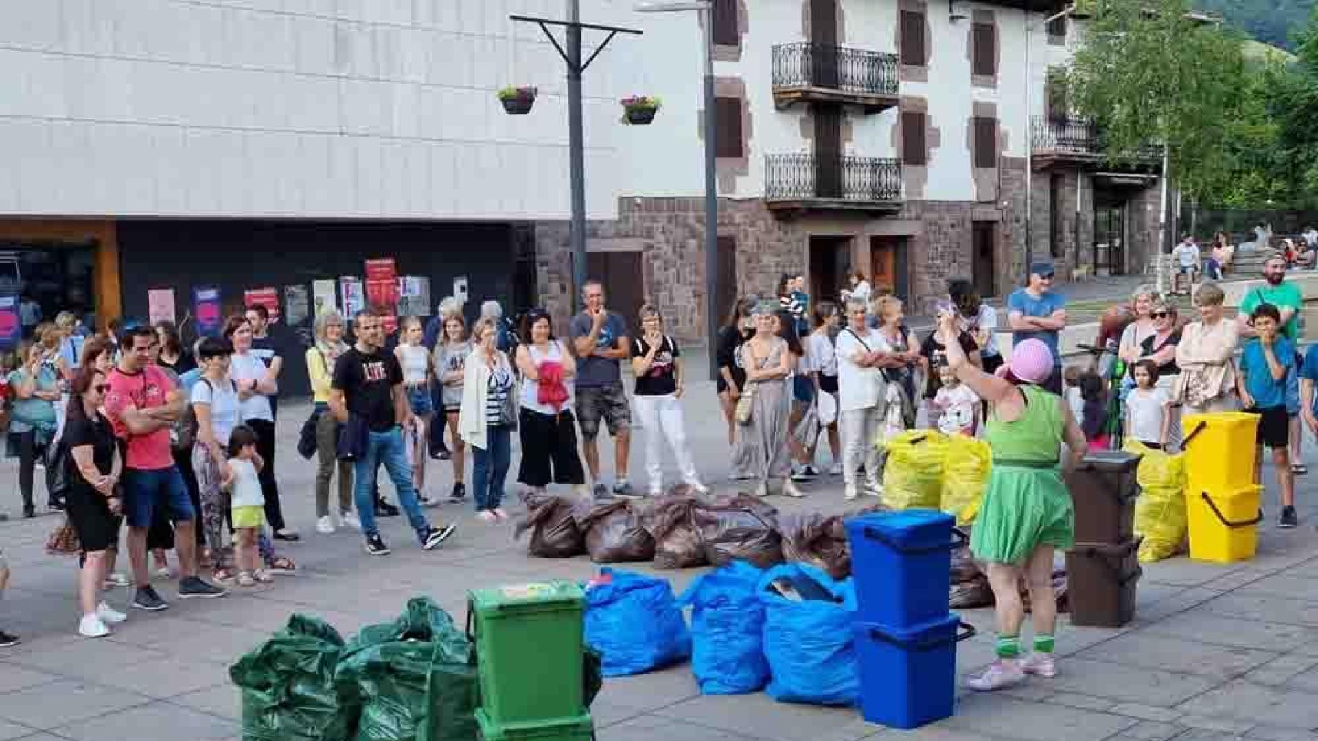 Caracterización de dos contenedores de la fracción resto en Elizondo con motivo de la Resto-Copa