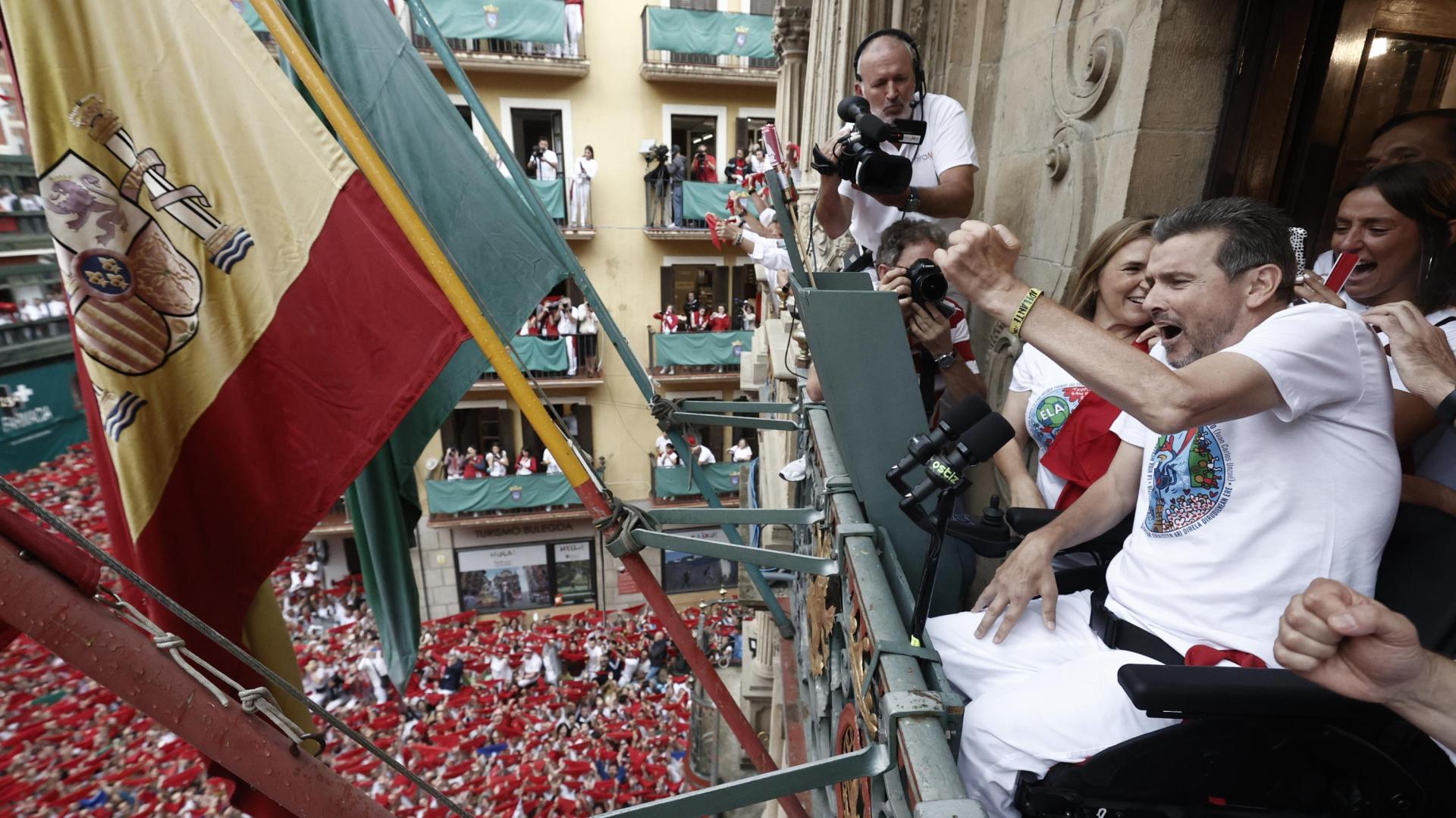 Unzué, exultante, tras lanzar el Chupinazo