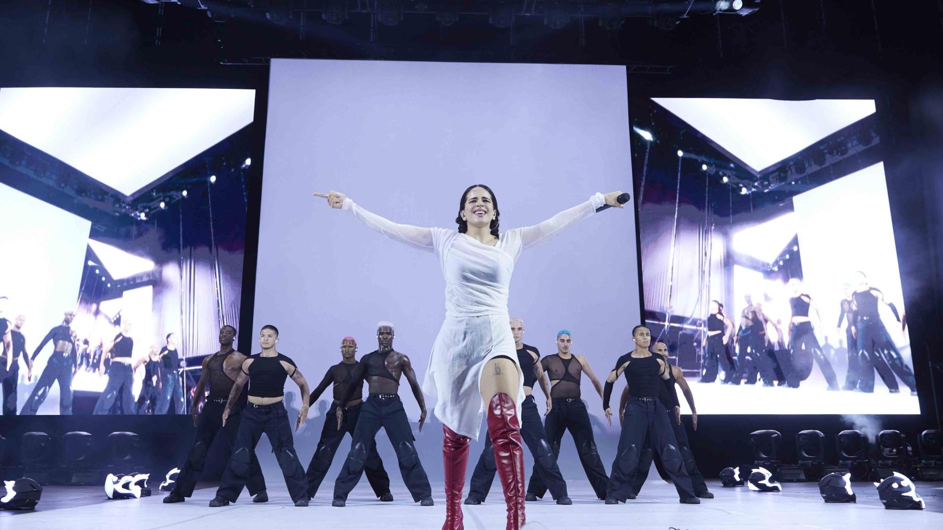 La cantante Rosalía con su gira 'Motomami Tour', en el Estadio de la Cartuja