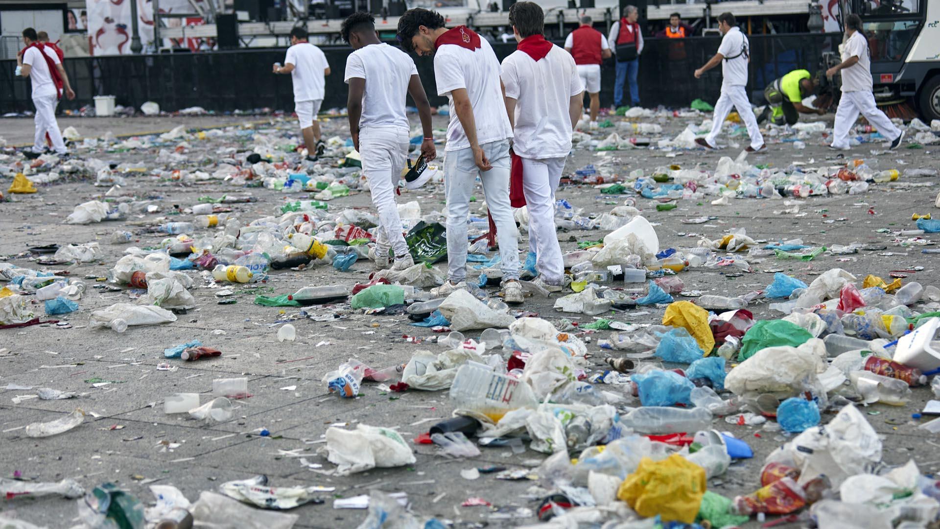 Kilos de basura en Pamplona en San Fermín