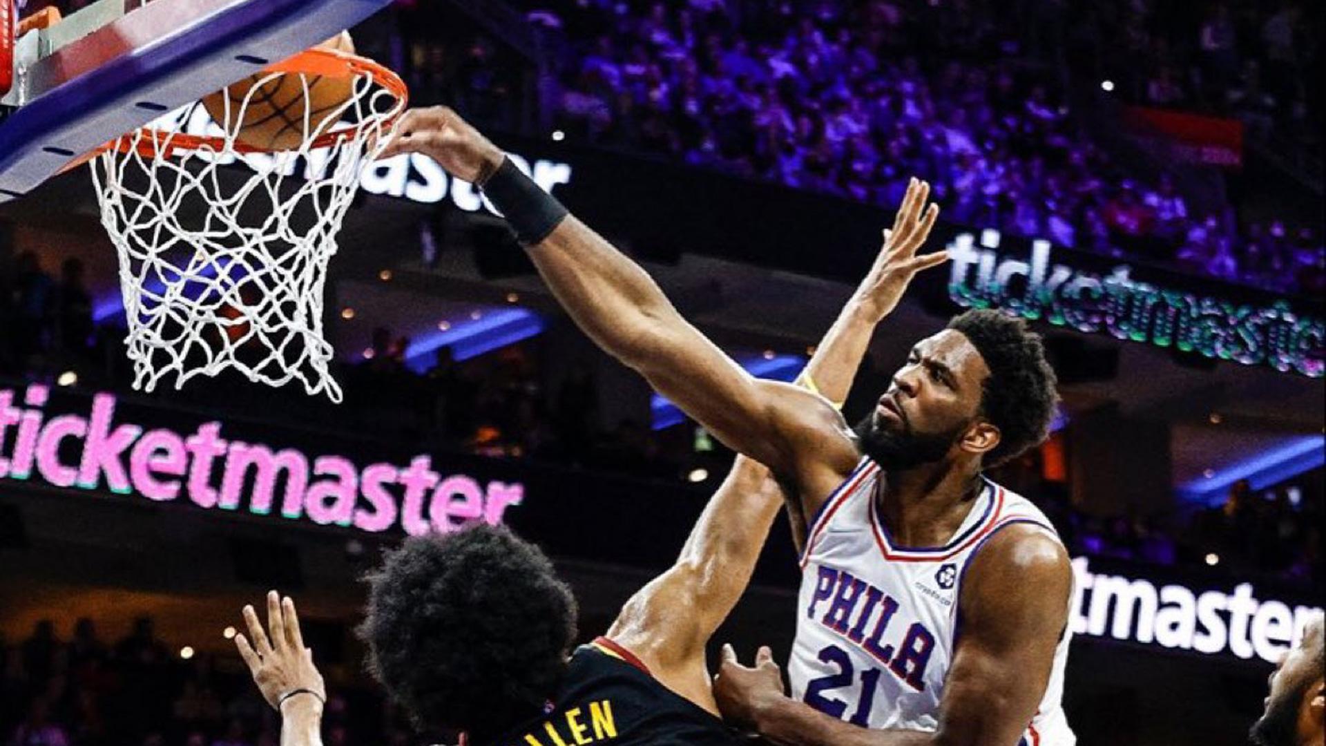 Joel Embiid durante un partido de la pasada temporada con los 76ers