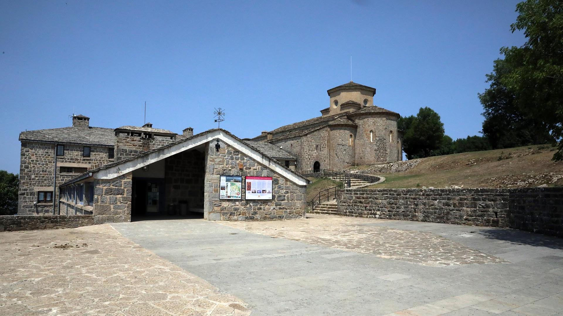 Bendición de San Miguel de Aralar a los niños