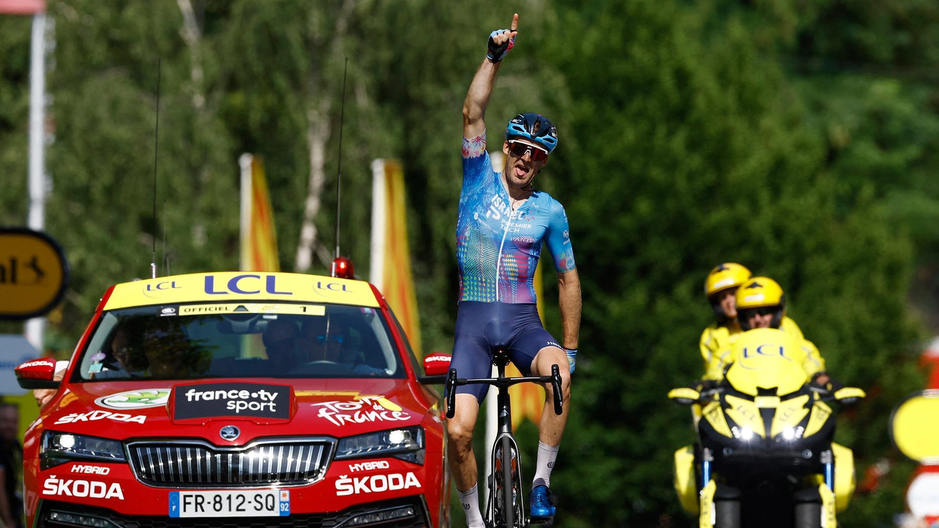 Hugo Houle celebra su triunfo en Foix