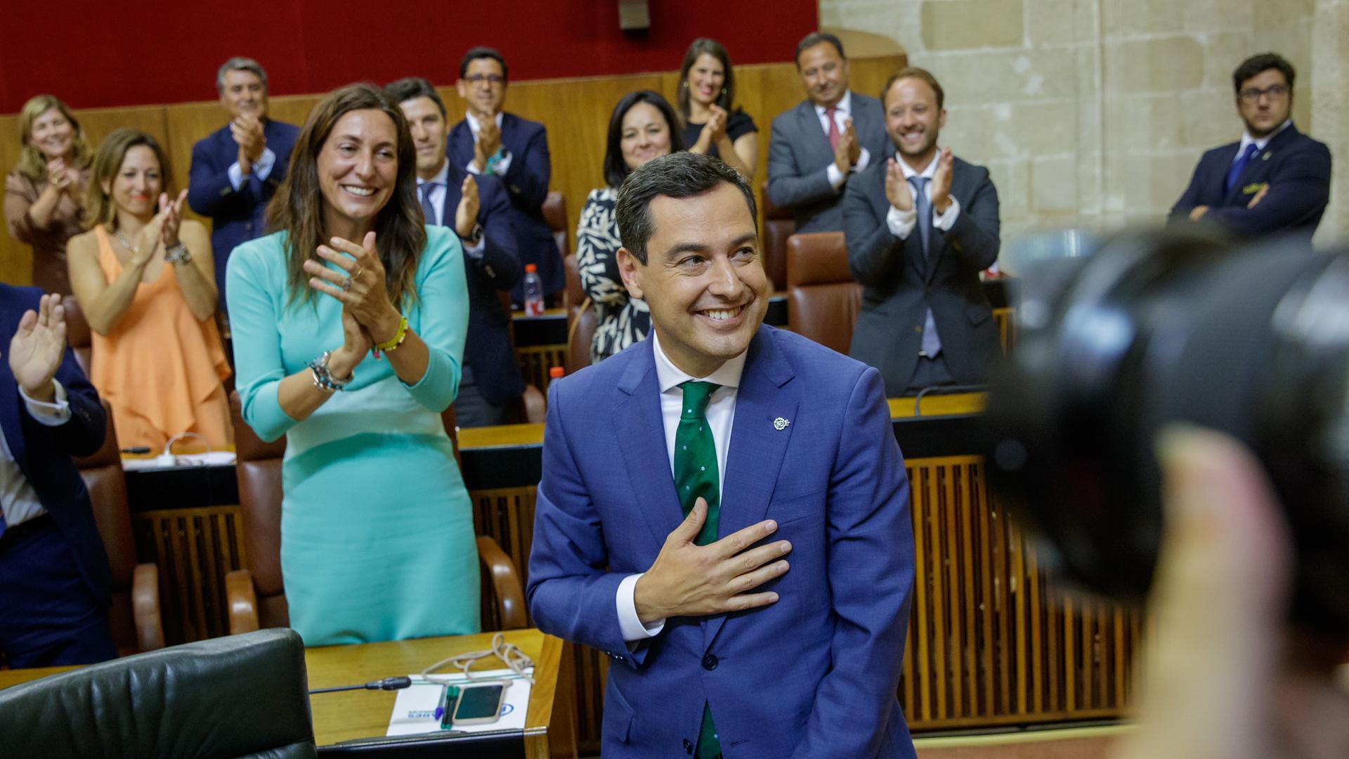 Juanma Moreno, tras ser investido presidente de la Junta de Andalucía