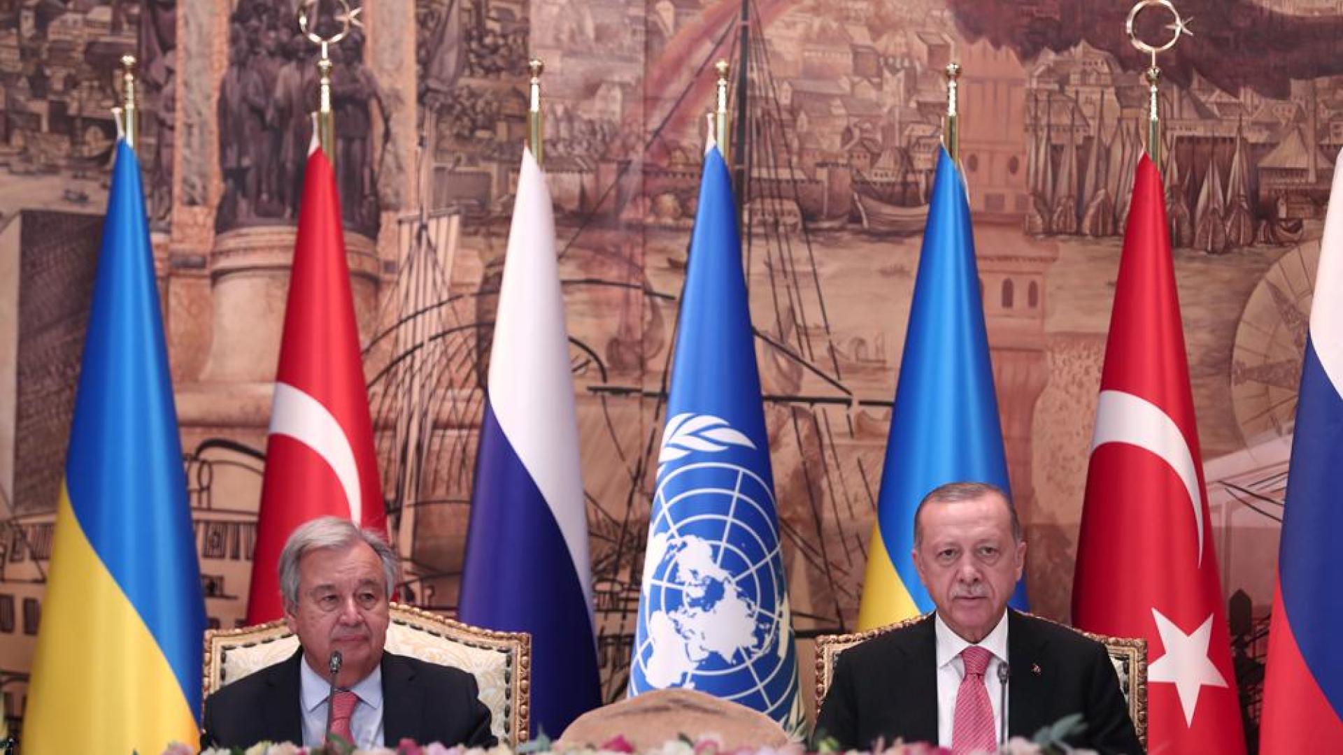 António Guterres y Recep Tayyip Erdogan firman el acuerdo del grano