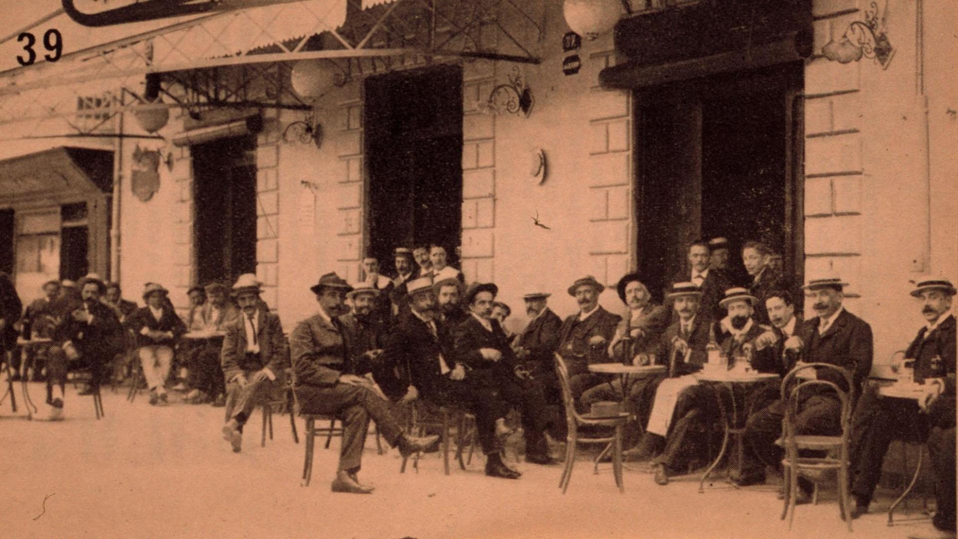 El Café Suizo fue uno de los locales a los que acudió Hemingway. Hoy en día pertenece a la cadena de restaurantes La Tagliatella