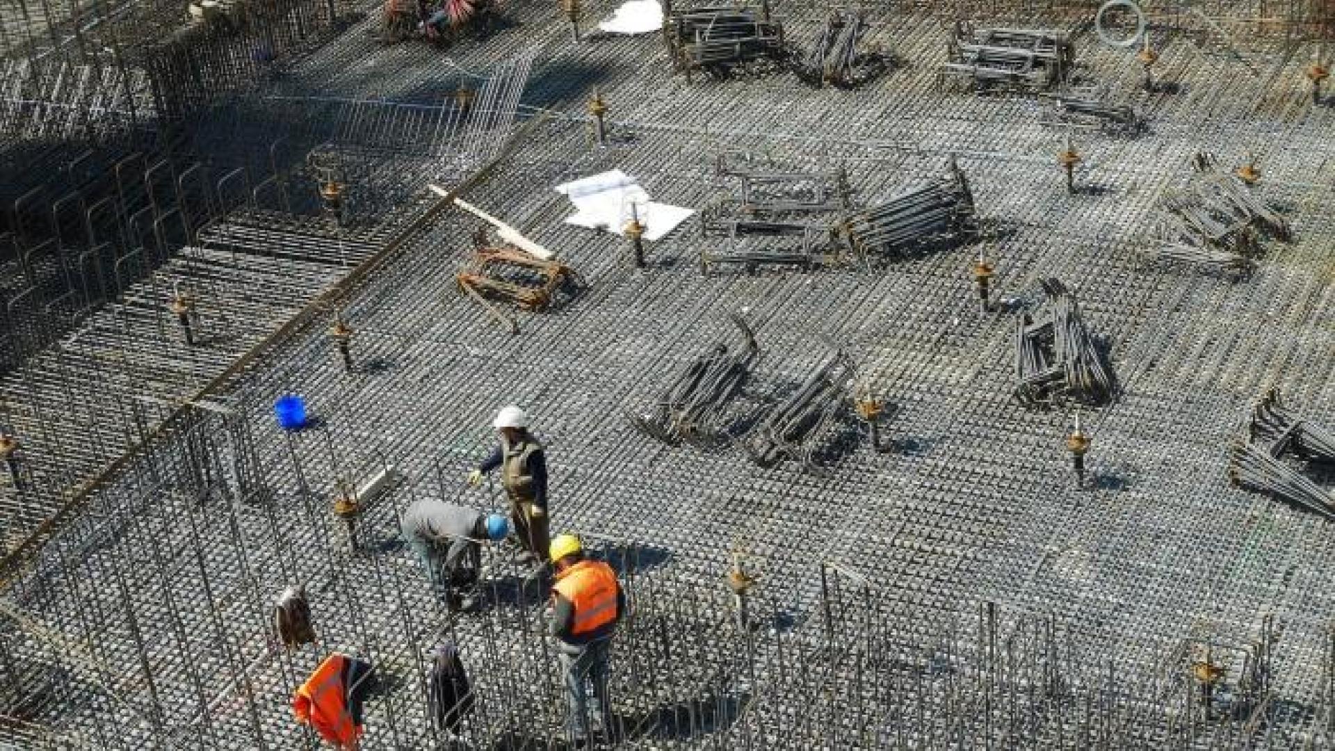 Imagen de varios trabajadores, en una obra