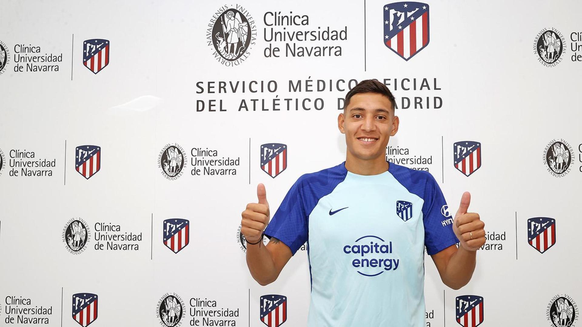 Nahuel Molina, tras pasar el reconocimiento médico con el Atlético de Madrid