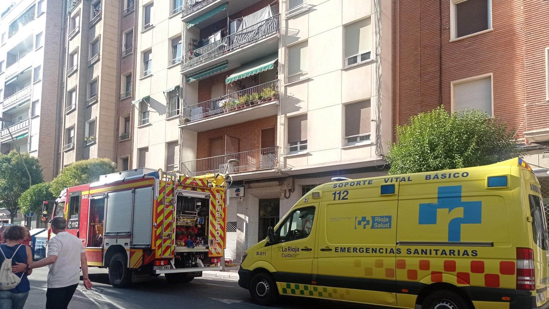 Bomberos y asistencias sanitarias, en el lugar de la explosión