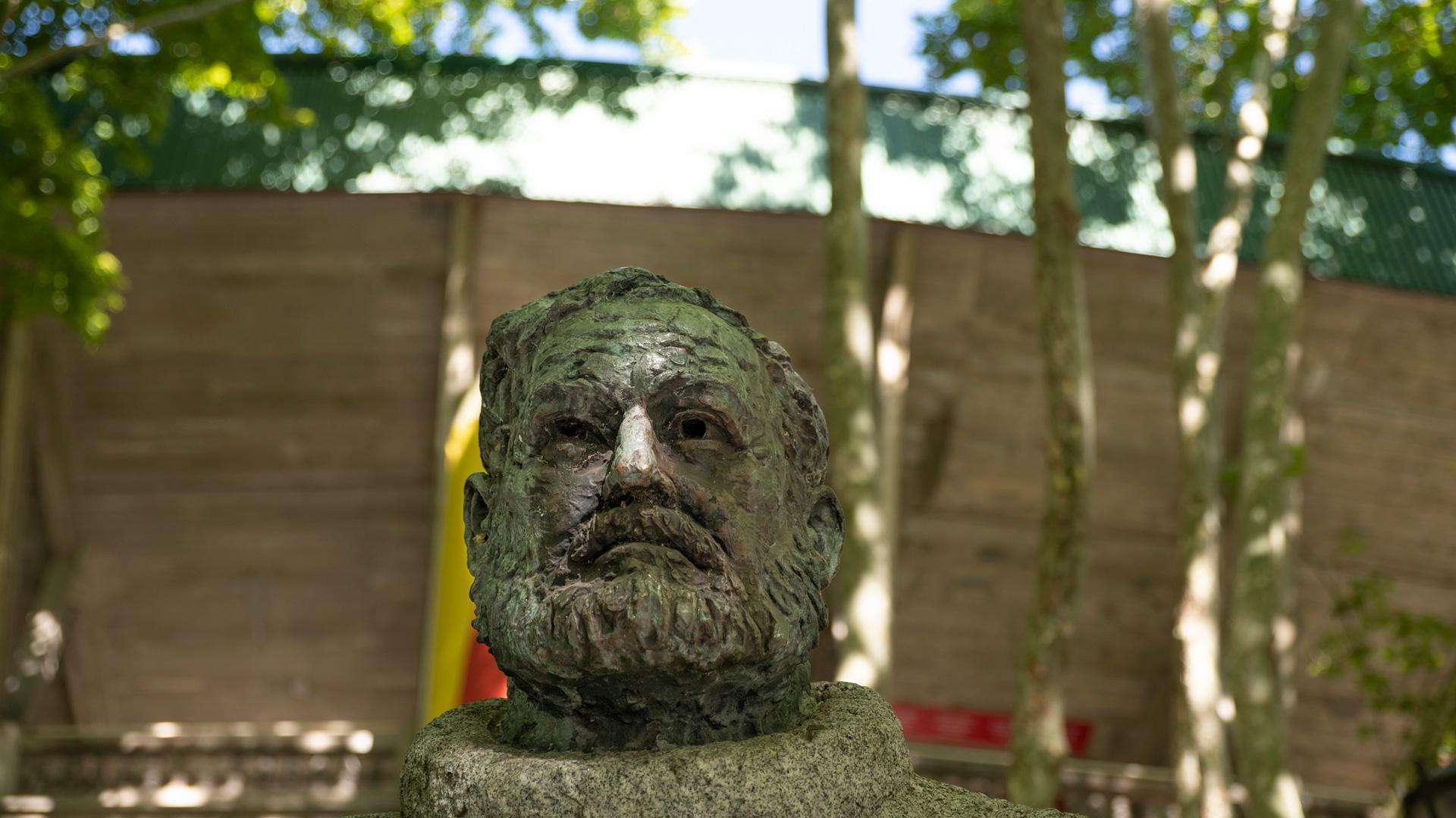 El monumento a Hemingway forma parte de la ciudad de Pamplona desde el año 1968, fecha en la que se inauguró