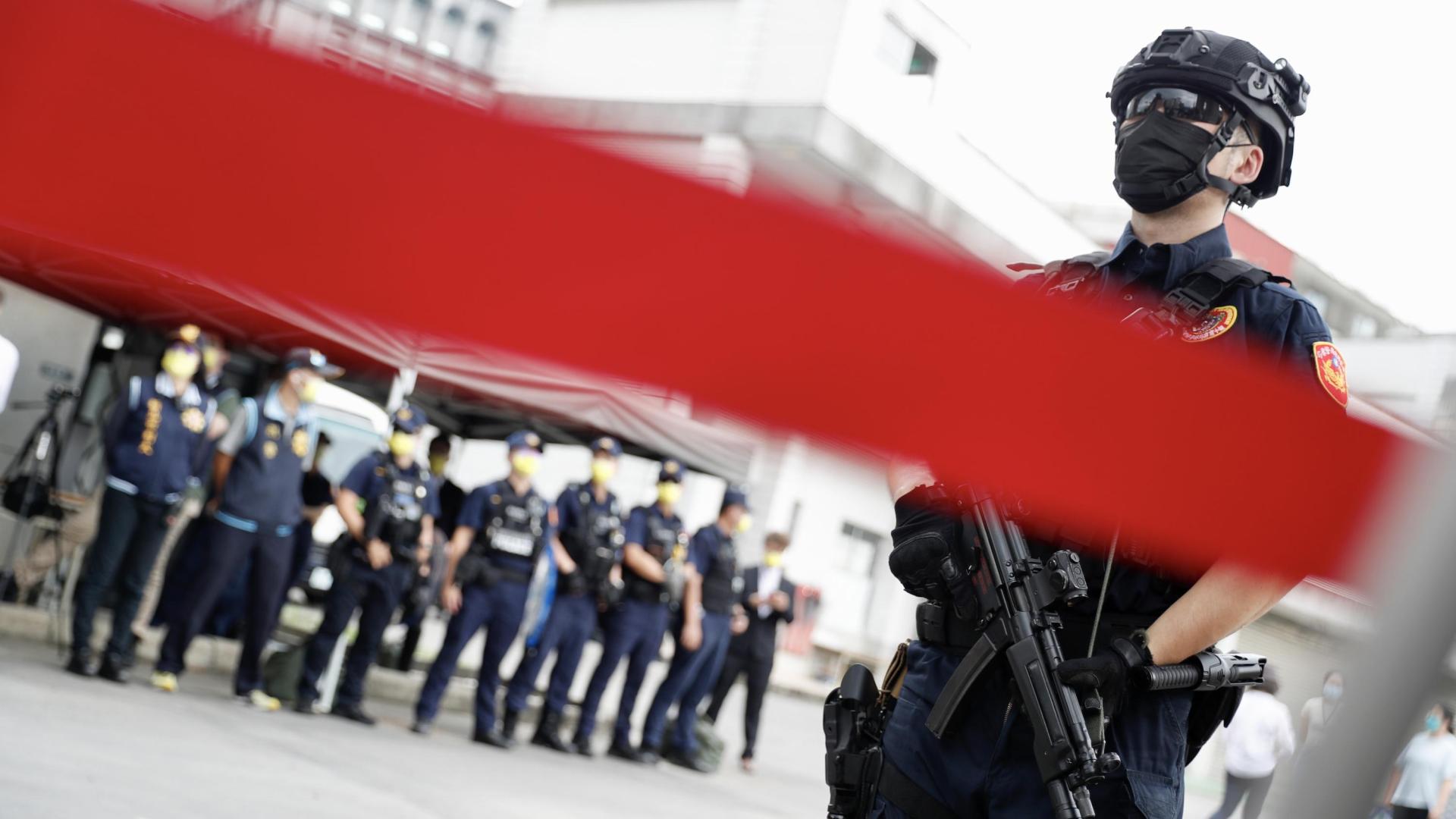 Un operativo de los SWAT taiwanés, durante la visita de Pelosi