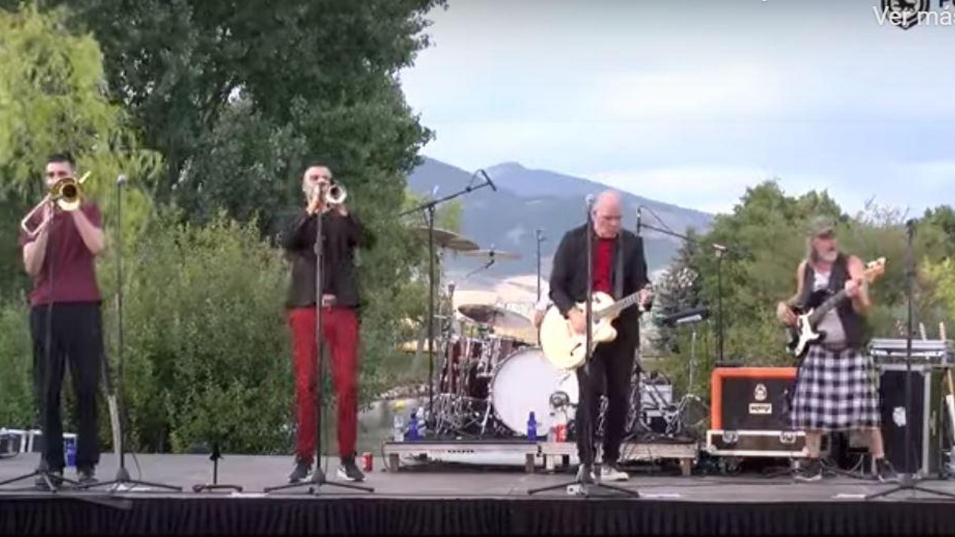 Un concierto anterior en el Caballo Blanco