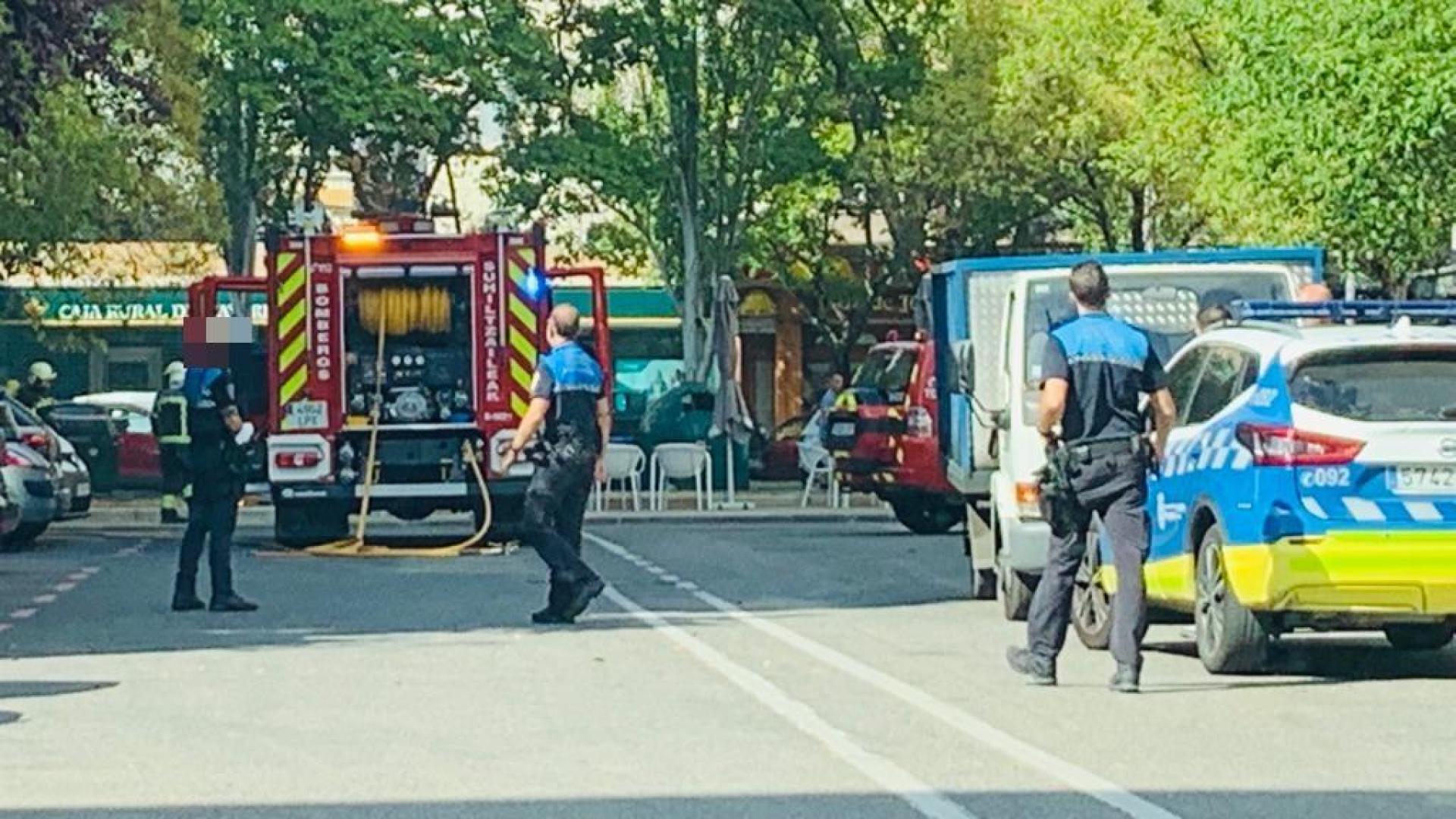 Una persona resultó herida leve en un incendio iniciado en la sala de calderas de un edificion en la calle Alfonso el Batallador