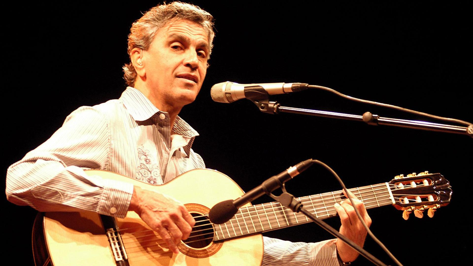 Caetano Veloso, en los Festivales del Mundo de la Ciudadela de Pamplona, en 2003