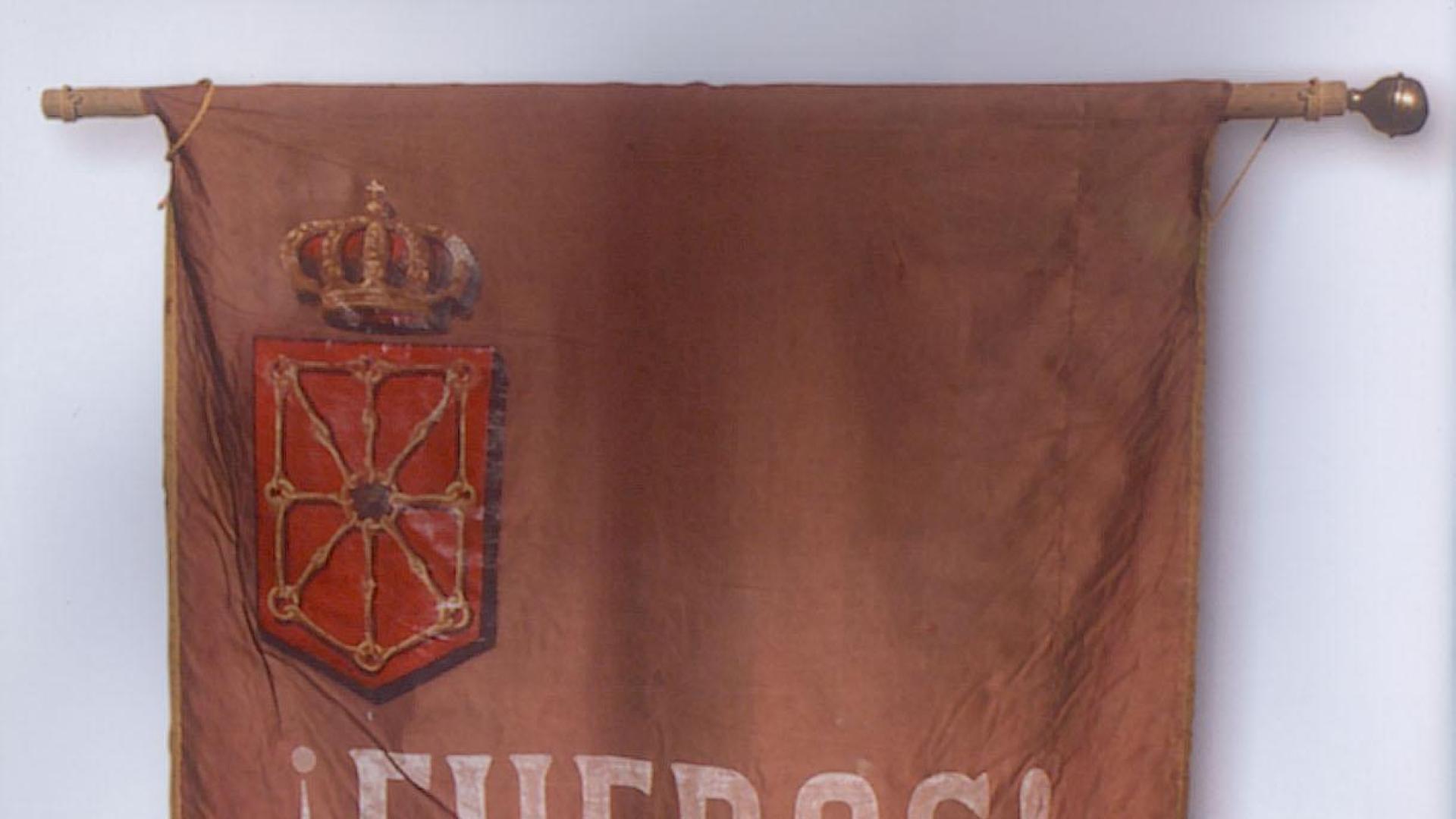 Un estandarte que hace referencia a la Ley Paccionada, utilizado en una manifestación de 1893