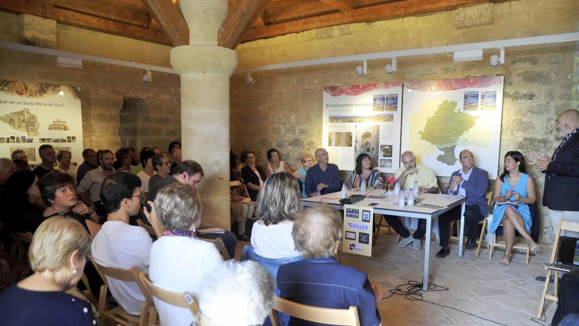 Conferencia sobre la despoblación de los pueblos en uno de los Cursos de Verano de Ujué en 2019