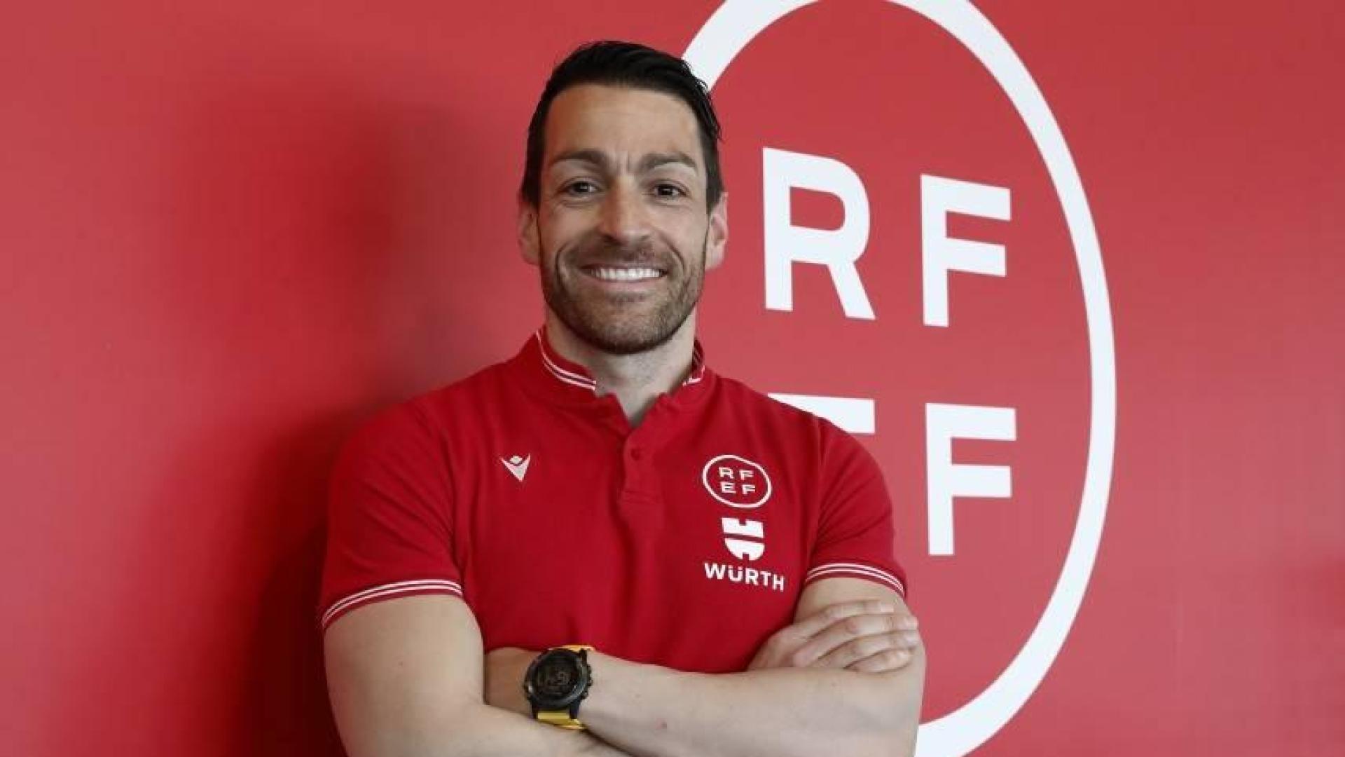 Prieto Iglesias insistió en la señalización del fuera de juego si el balón viene de un contrario