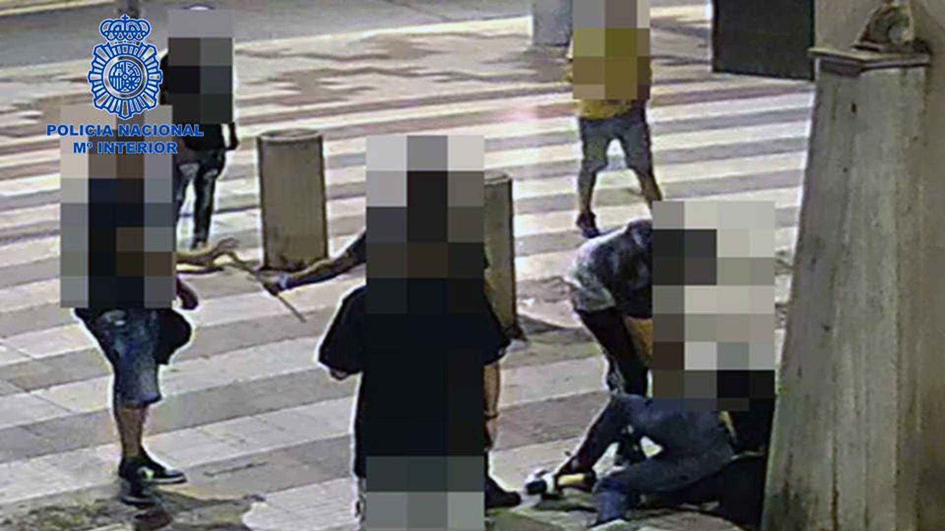 Momento de la detención de los tres hombres en Tudela